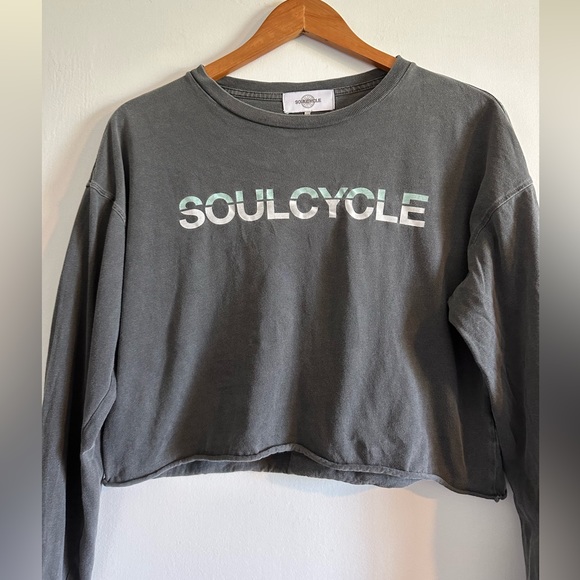 SoulCycle Cycling Gray Cropped Crew Long Sleeve Tee Size Small/Medium EUC - Picture 2 of 4